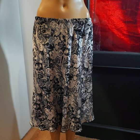 Simon's Metallic Velvet Skirt - Picture 1 of 5